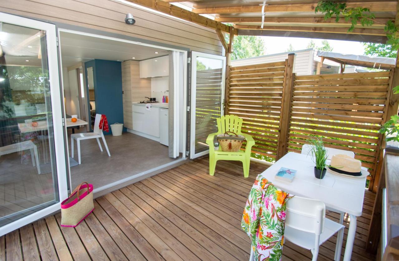 Camping Les Hautes Prairies Lourmarin Eksteriør bilde